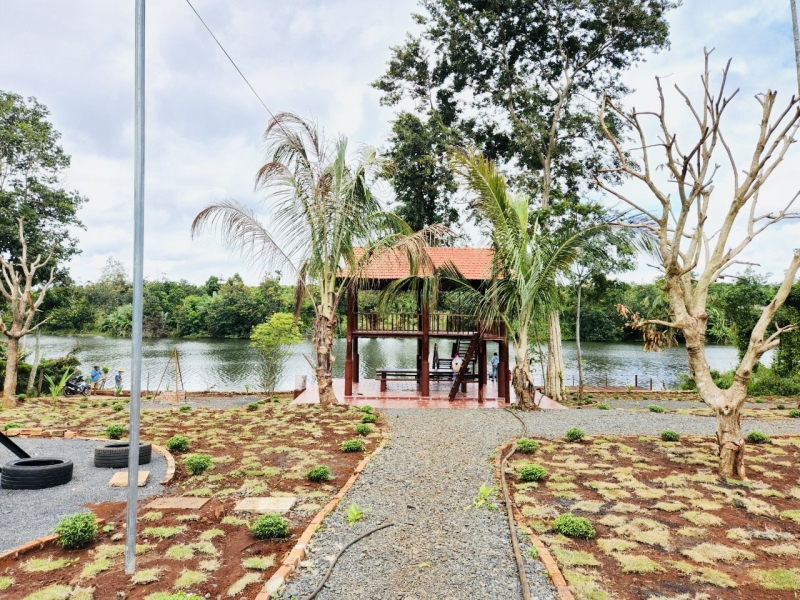Nhà Vườn TC Tổng 4 sào,View hồ đẹp tại Việt Đức 4,Tỉnh Đắk Lắk.